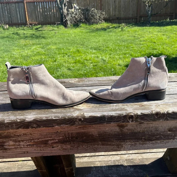 DOLCE VITA ~ Grey Booties with Dual Zipper - Picture 8 of 8